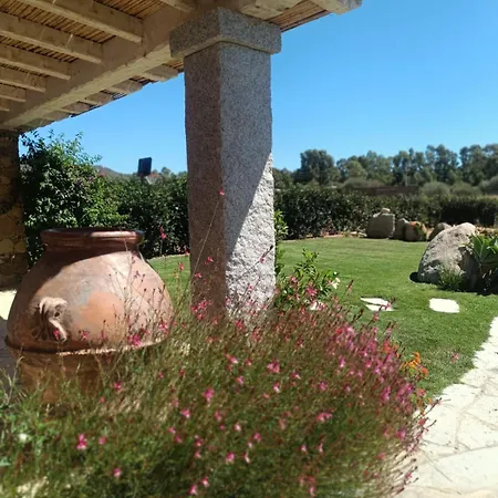 Vendégház Domu Speciosa Castiadas